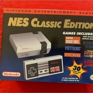 NES CLASSIC EDITION 30 GAMES PLUS 2 CONTROLLERS